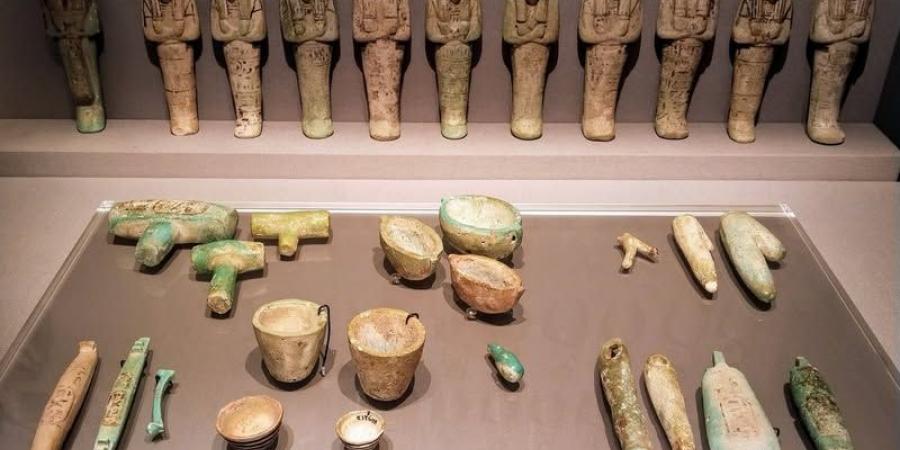 مقتنيات المتحف المصرى.. أدوات تماثيل أوشابتى