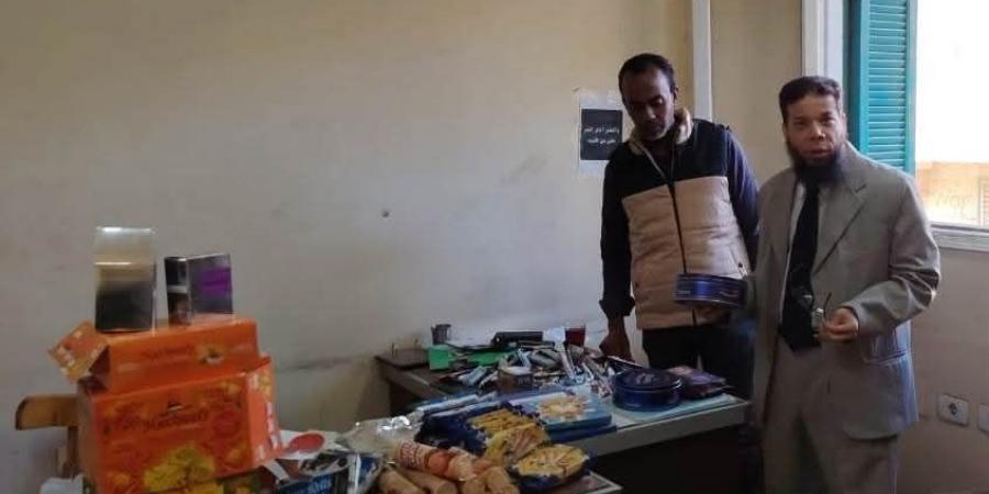 تحرير
      210
      محضر
      متنوع
      خلال
      حملة
      تموينية
      على
      المخابز
      البلدية
      والأسواق
      بأسوان