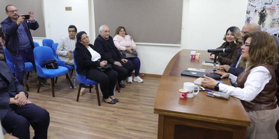 فاطمة
      ناعوت:
      رجاء
      النقاش
      ومحمود
      أمين
      العالم
      طالبانى
      بكتابة
      رواية