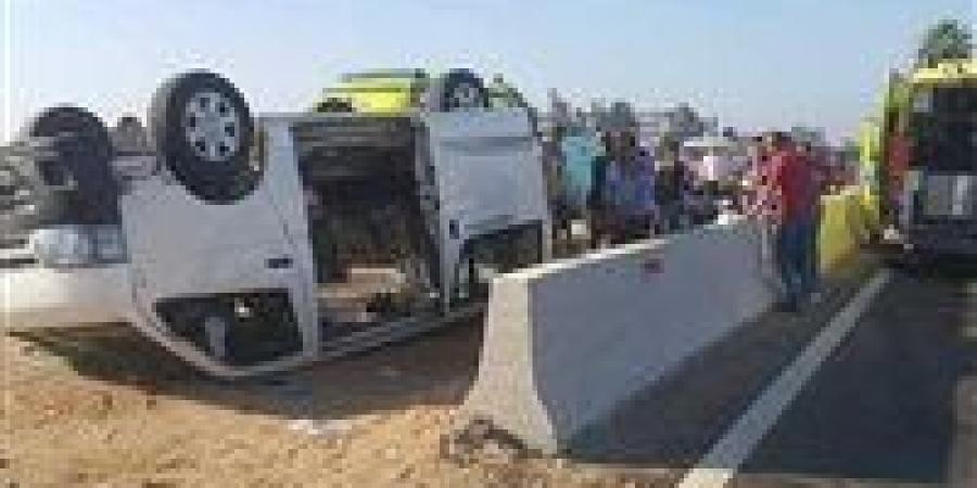 11
      مصابًا
      في
      حادث
      انقلاب
      ميكروباص
      بالطريق
      الصحراوي
      بالبحيرة