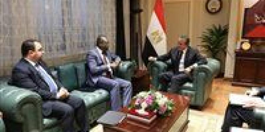 وزير
      الصحة
      يناقش
      مع
      مدير
      «Africa
      CDC»
      سبل
      التعاون
      المشترك