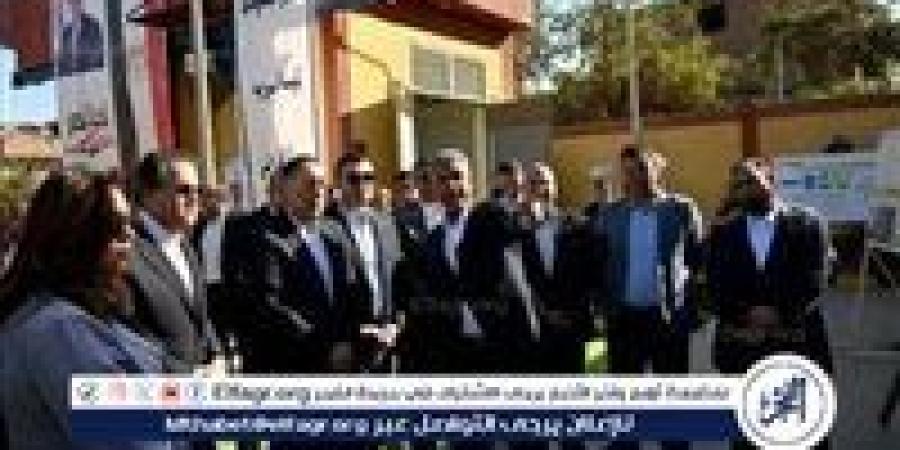 عاجل-
      رئيس
      الوزراء
      يتفقد
      محطة
      رفع
      "الفهميين"
      بالصرف
      الصحي
      ضمن
      مشروعات
      حياة
      كريمة
      بالجيزة