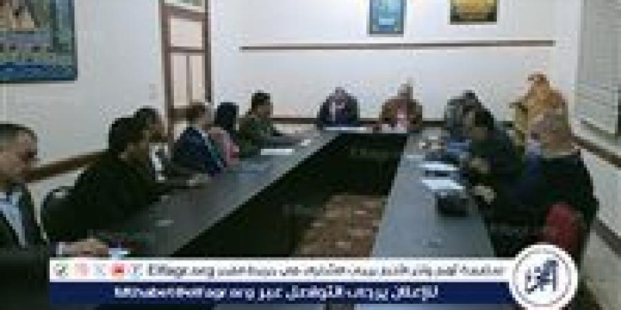 تعليم
      أسيوط
      تستكمل
      مقابلات
      المرشحين
      للمبادرة
      الرئاسية
      اعداد
      1000
      معلم
      ليصبحوا
      مديرى
      مدارس