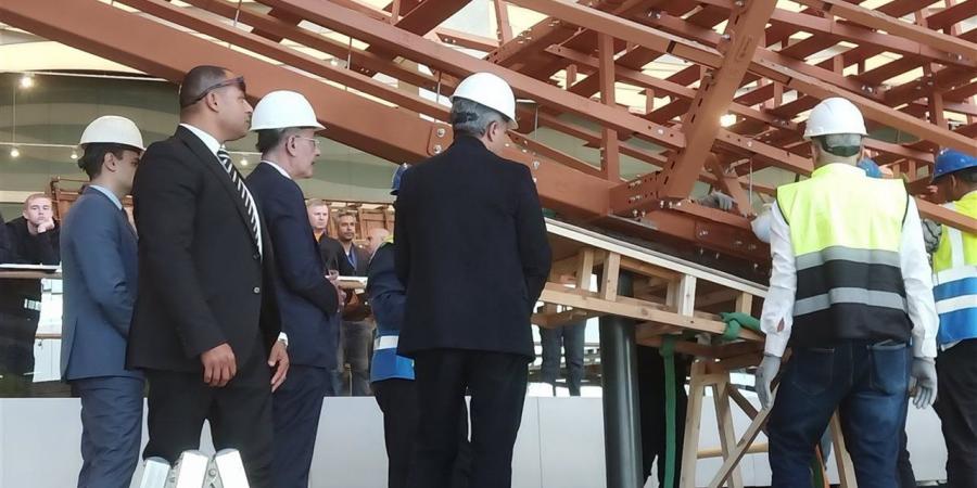 كل
      ما
      تريد
      معرفته
      عن
      مركب
      الملك
      خوفو
      الثانية
      بالمتحف
      المصري
      الكبير
      (خاص)