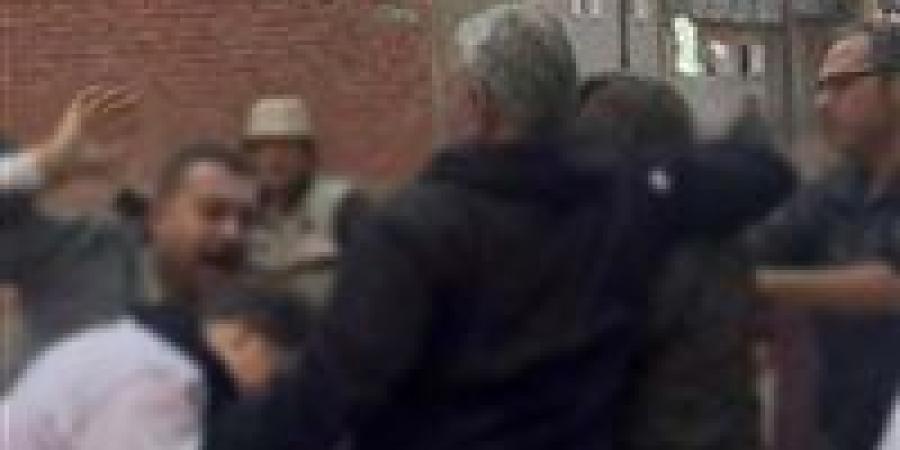 والدة
      طالبة
      طب
      صاحبة
      واقعة
      التعدي
      في
      الشرقية
      :
      كانت
      في
      زيارة
      لجدتها
      وملهاش
      علاقة
      بالميراث