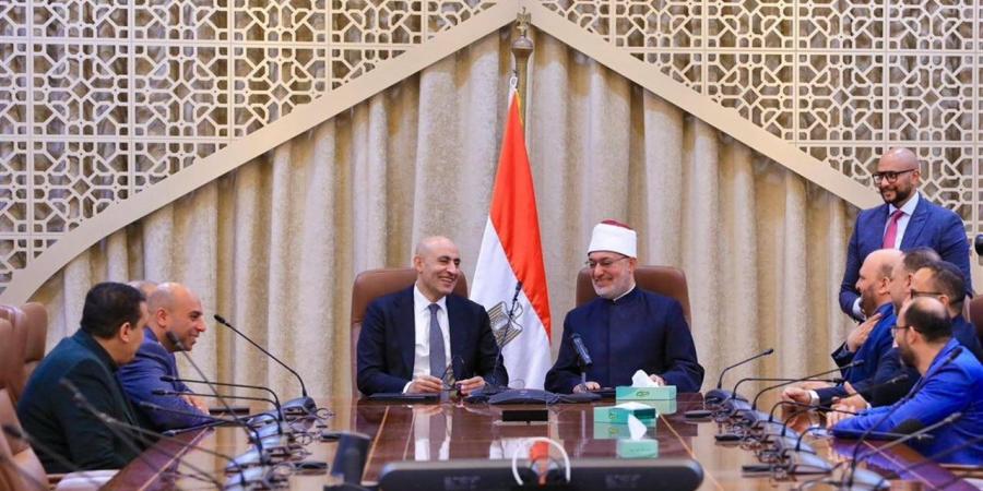 مذكرة
      تفاهم
      بين
      الافتاء
      والتعليم
      لمحو
      الأمية
      الدينية
      وترسيخ
      الفكر
      الوسطي