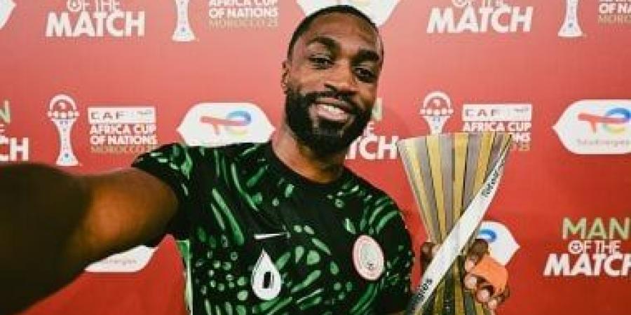 سيمي أجايى يتوج بجائزة رجل المباراة بعد قيادة نيجيريا للفوز على تنزانيا
