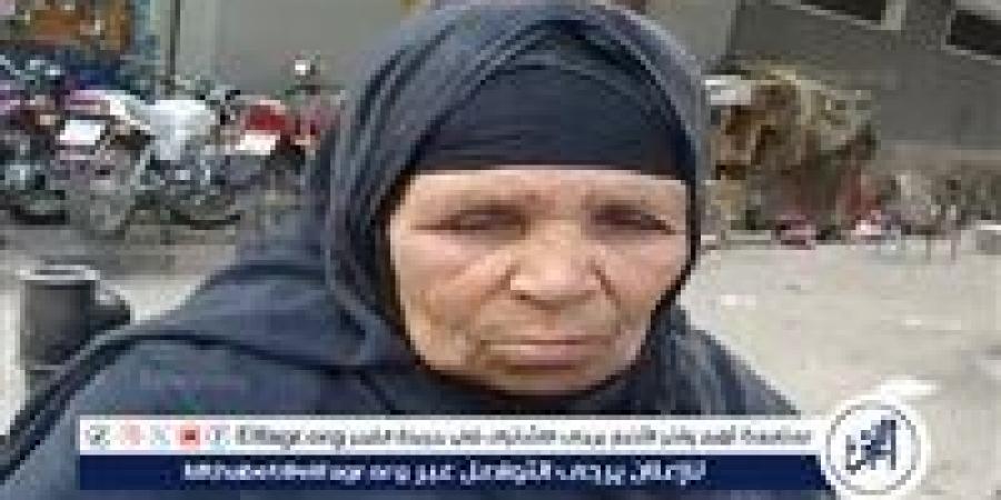 تشيع
      جثمان
      أقدم
      بائعة
      جرائد
      في
      الفيوم