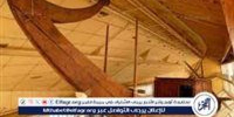 عضو
      لجنة
      الآثار
      يكشف
      تفاصيل
      إعادة
      تركيب
      "مركب
      خوفو
      الثانية"
      أمام
      الزائرين
      بالمتحف
      الكبير