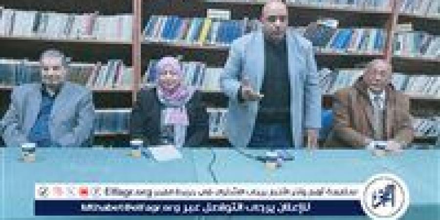 ثقافة
      ديروط
      فى
      أسيوط
      تنظم
      أمسية
      شعرية
      كبرى
      بعنوان
      حين
      يصغى
      القلب
      للقصيدة