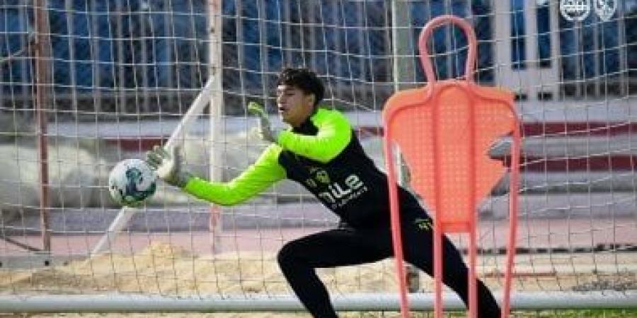 هروب وعقوبة وإحالة للتحقيق .. الأزمات تلاحق حراسة مرمى الزمالك