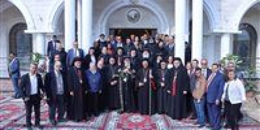 بطريرك
      الأقباط
      الكاثوليك
      يستقبل
      البابا
      تواضروس
      الثانى
      للتهنئه
      بعيد
      الميلاد
      المجيد