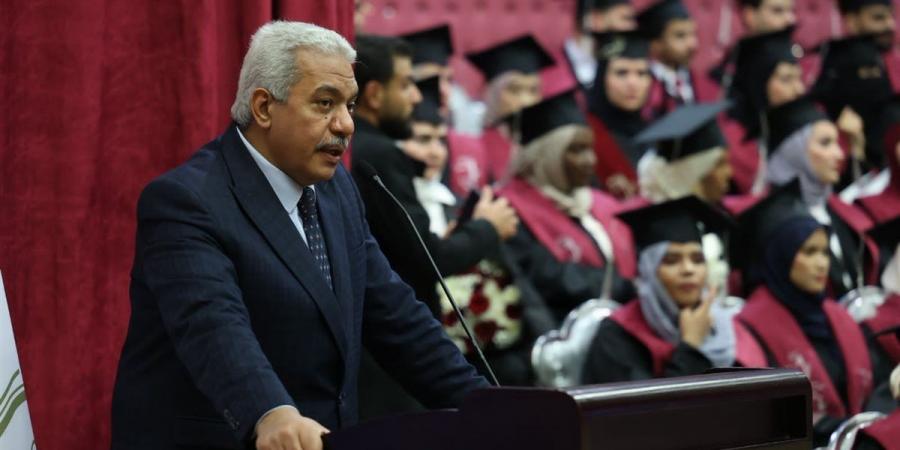 نائب
      رئيس
      جامعة
      الأزهر
      للدراسات
      العليا:
      الأزهر
      يسعى
      إلى
      تخريج
      أطباء
      لا
      يقتصر
      عطاؤهم
      على
      المعرفة
      العلمية
      فقط