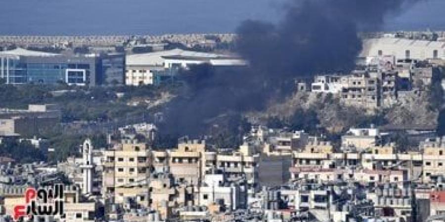 استشهاد لبنانيين اثنين إثر غارة إسرائيلية استهدفت سيارة بقضاء الهرمل