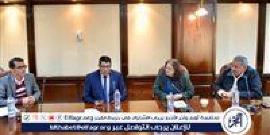 لجنة
      الدراما
      بـ
      "الأعلى
      للإعلام"
      تستضيف
      السيناريست
      أيمن
      سلامة