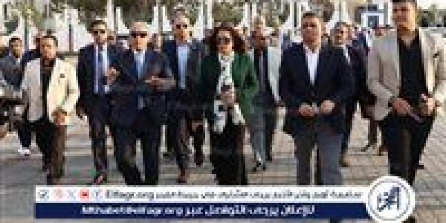 وزيرة
      التنمية
      المحلية
      ومحافظ
      الإسماعيلية
      يفتتحان
      ميدان
      "الإسماعيلية"
      ومجمع
      المحال
      التجارية
      وأعمال
      تطوير
      طريق
      البلاجات