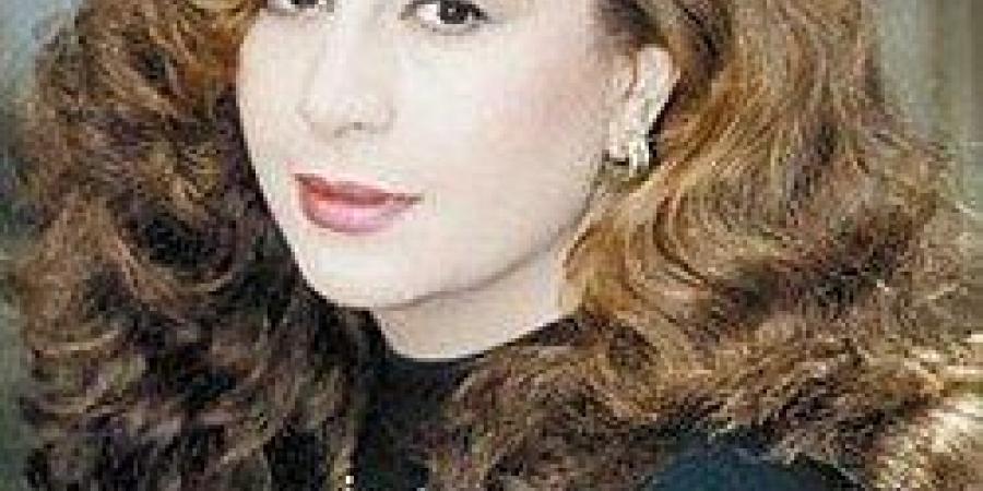 وداعا
      ايتها
      الجميلة
      الخلوقة..
      طليقة
      أحمد
      الفيشاوي
      ترثي
      سمية
      الألفي