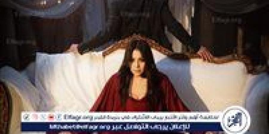 بعد
      "
      بفكر
      فيك
      "…يسرا
      محنوش
      تستكمل
      تألقها
      بالمصري
      ب
      "ملكة
      جمال
      الكون"