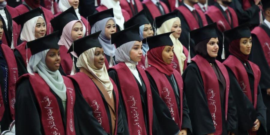 لأول
      مرة
      في
      تاريخ
      طب
      الأزهر..
      حفل
      تخرج
      "للطلاب
      الوافدين
      "بواقع
      70
      طبيبا
      من15دولة