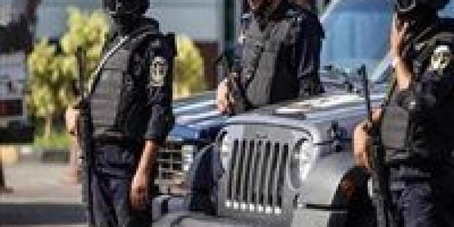 ضبط
      مدير
      أستوديو
      تصوير
      تلفزيونى
      "دون
      ترخيص"
      بالتجمع