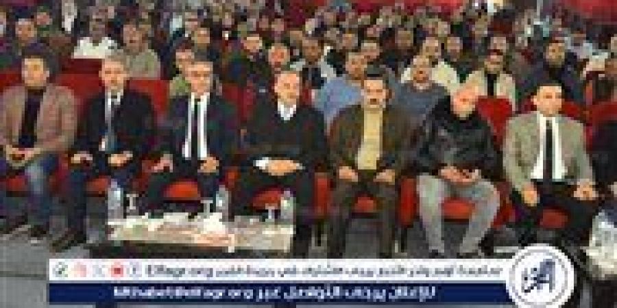 محافظ
      أسيوط
      يؤكد
      على
      دعمه
      لشركة
      النيل
      للبترول
      وتوفير
      منافذ
      لعرض
      منتجاتها