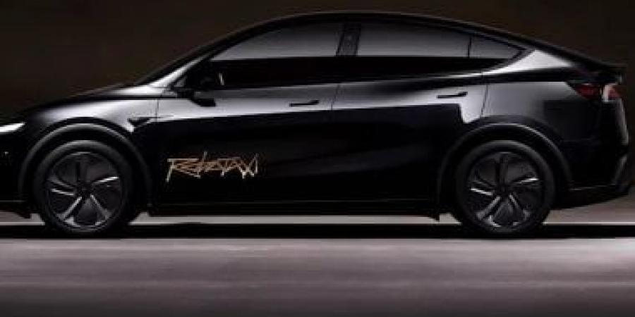 تسلا تقترب من إدخال الإنترنت الفضائي إلى سياراتها عبر ستارلينك