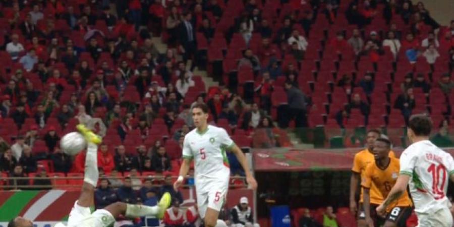 من كوكب آخر: أيوب الكعبي يسجل هدف عالمي لمنتخب المغرب في مرمى زامبيا بكأس أمم أفريقيا