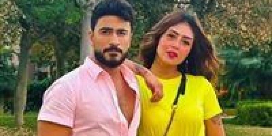 وصول البلوجر هدير عبد الرازق وأوتاكا لحضور جلسة محاكمتهما في قضية الفيديوهات الخادشة