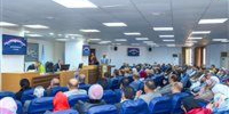 محافظ الإسكندرية يبحث حصاد 2025 ويؤكد: 2026 عام تسريع الأداء وتحسين الخدمات