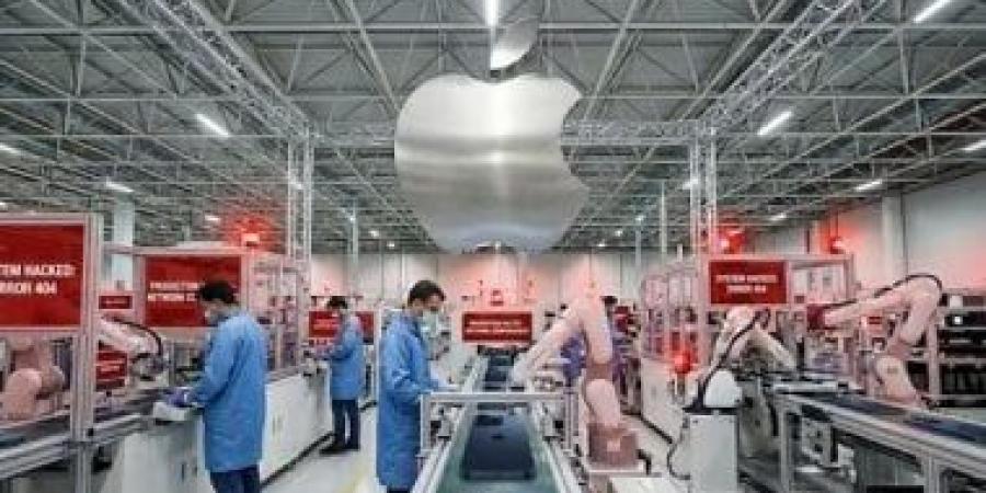 هجوم إلكترونى على مصنع فى الصين يُثير مخاوف من تسريب أسرار شركة آبل
