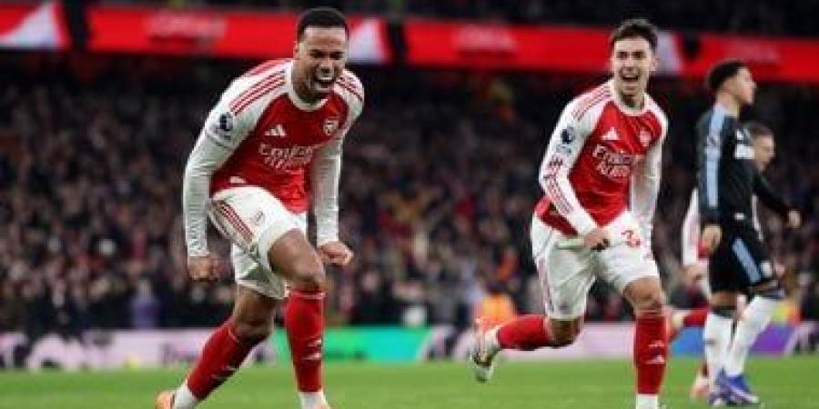 أرسنال يكتسح أستون فيلا برباعية ويواصل صدارة الدوري الإنجليزي
