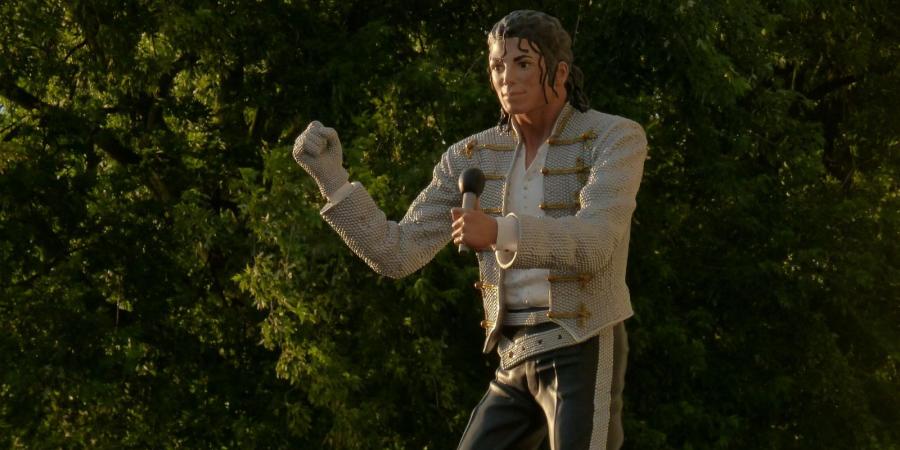 أسوأ 7 تماثيل فى عالم كرة القدم عبر التاريخ .. تعرف عليهم