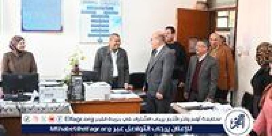 رئيس جامعة سوهاج يبدأ العام الجديد بجولة تفقدية بإدارات الجامعة