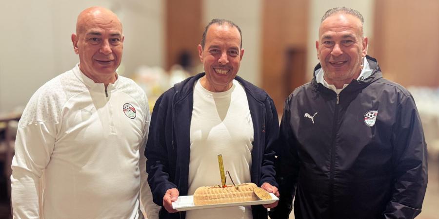 منتخب مصر يحتفل بعيد ميلاد الشربينى وسعفان وفيصل وعيد