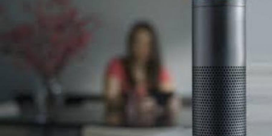 مستخدمو أمازون أليكسا يثيرون الجدل حول الصوت الجديد للمساعد الذكى