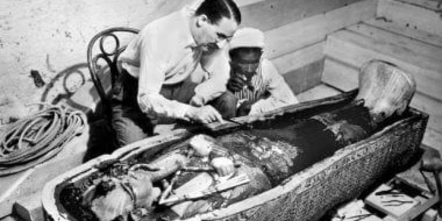 ذاكرة اليوم.. اكتشاف مقبرة توت عنخ آمون وميلاد نيللى وإلهام شاهين