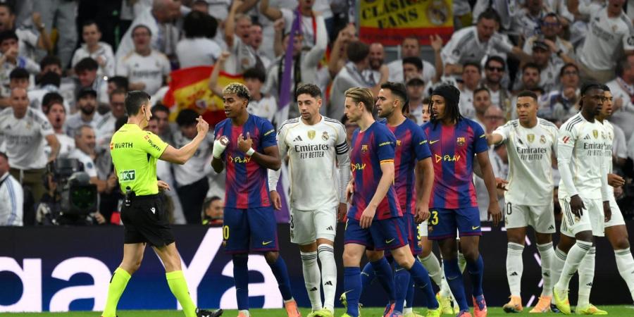 مباراه ريال مدريد وبرشلونه.. القنوات الناقلة لمباراة برشلونة اليوم أمام ريال مدريد في السوبر الإسباني
