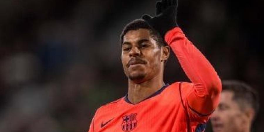 برشلونة يبتعد بصدارة الدوري الإسباني بعد الفوز على إلتشي بثلاثية