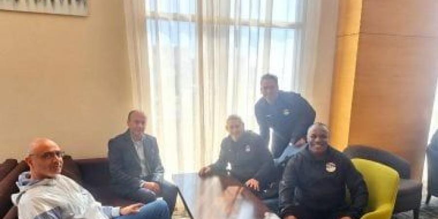 قنصل مصر يزور بعثة منتخب الناشئين بليبيا.. الفراعنة بالزي الأبيض أمام تونس