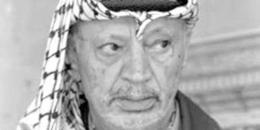 ياسر عرفات رئيسًا لدولة فلسطين.. كتب تتناول سيرة الزعيم الراحل