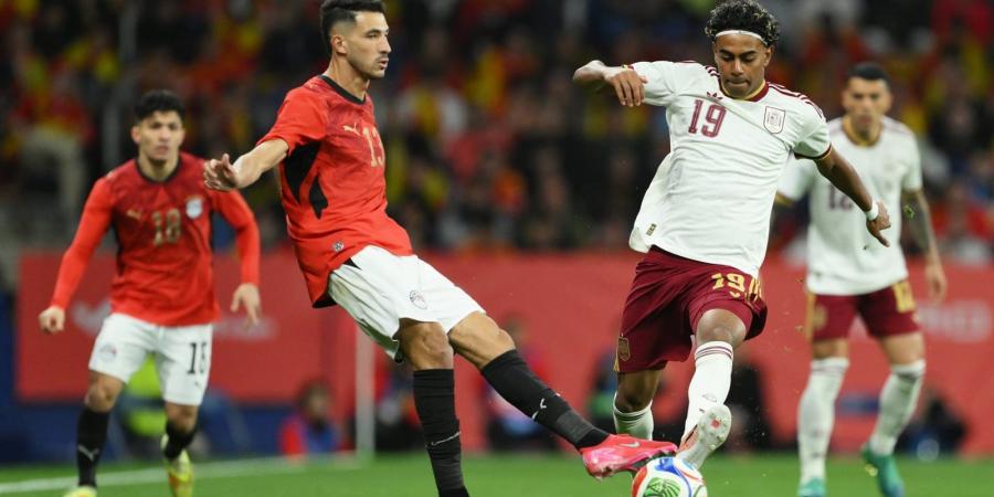 اتحاد الكرة يدين أحداث مباراة مصر وإسبانيا ويطالب بتحرك دولي حاسم