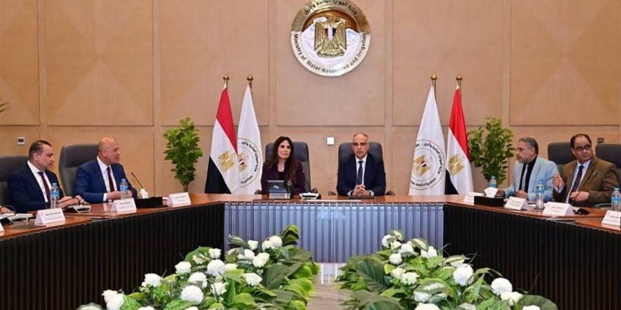 "الري" و"الإسكان" يبحثان عددًا من الموضوعات المشتركة