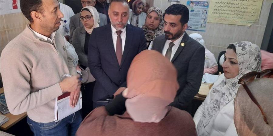 وكيل "صحة شمال سيناء" يتفقد مركز حضري أسيوط ومستشفى العريش العام
