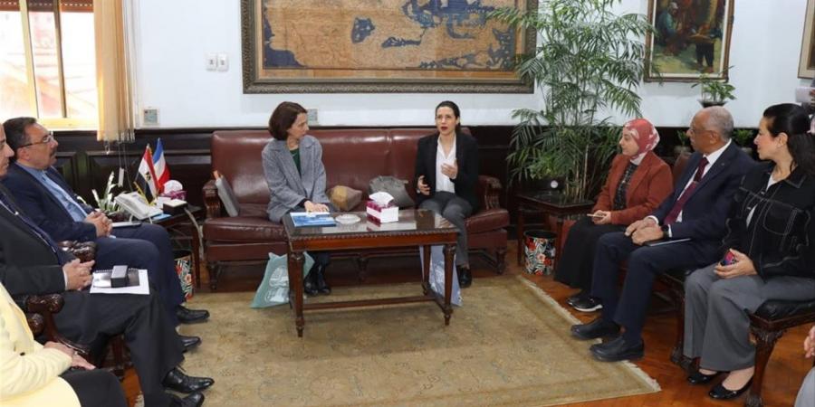 جامعة الإسكندرية تبحث مع "سيانس بو ليون" تبادل الطلاب والخبرات الأكاديمية