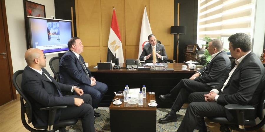 نائب وزير الصحة يبحث مع وفد شركة أورانج سبل دعم التحول الرقمي بالقطاع الصحي