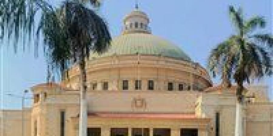 هجرة معيدي الجامعات تهدد التعليم العالي.. خبير تربوي يكشف الأسباب