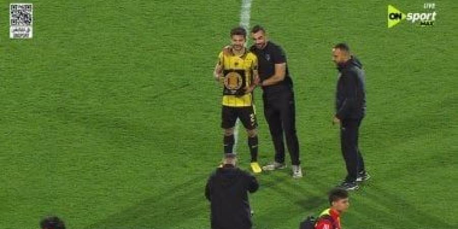 شادى ماهر يحصل على جائزة أفضل لاعب فى مباراة مودرن ووادى دجلة