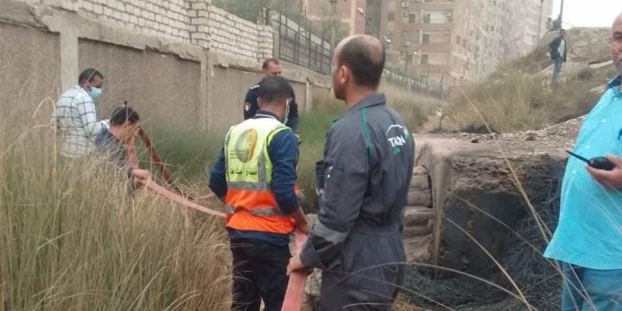 حريق يلتهم فدانين من قصب السكر في الكلالسة بقنا