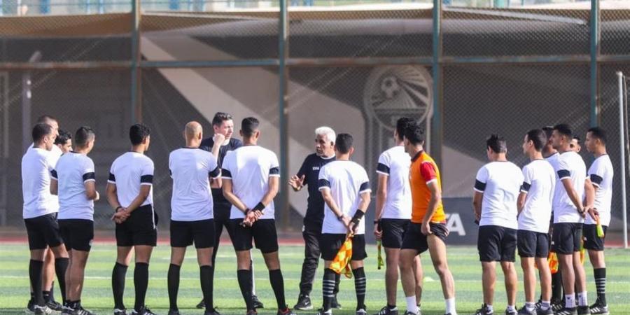 محاضرات نظرية واختبارات بدنية فى اليوم الثانى لمعسكر الحكام الواعدين