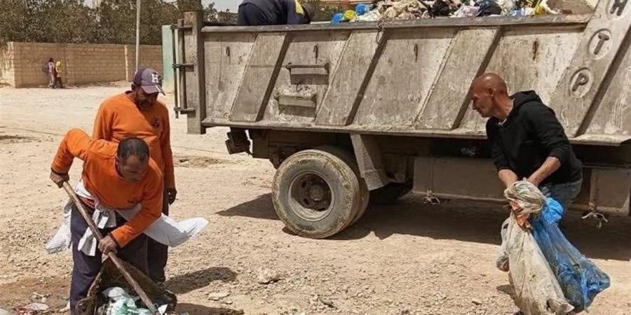حملات مكثفة ترفع أكثر من 27 ألف طن مخلفات ببرج العرب